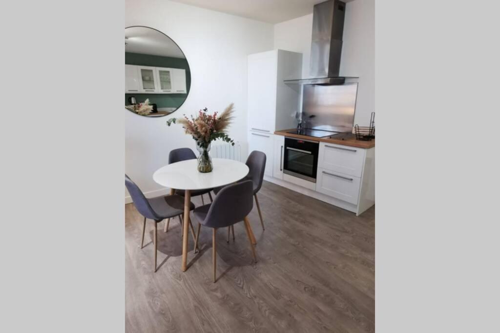Appartement F2 Cosy Proche De L'Hyper Centre Caen Dış mekan fotoğraf